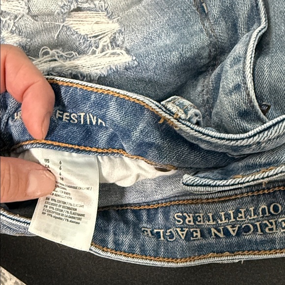 American Eagle Outfitters Light Blue Distressed Jean Shorts - Picture 2 of 2